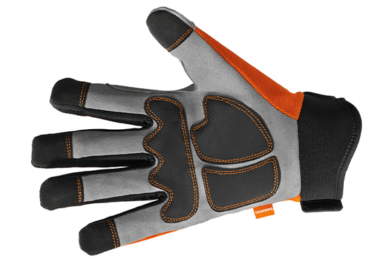 Специальные накладки выполнены из ПВХ и дополнительно защищают ладони от механических повреждений и натирания.